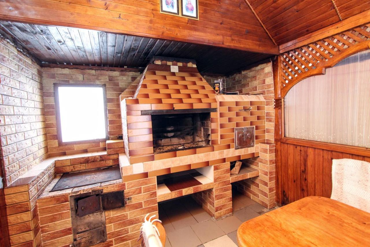 Cottage "Kliverent" Yaremche Exterior photo