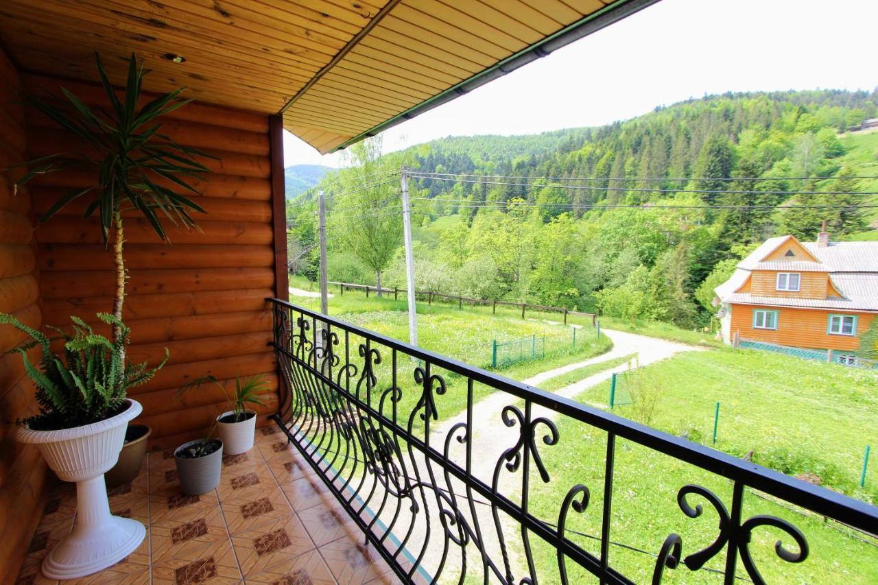 Cottage "Kliverent" Yaremche Exterior photo
